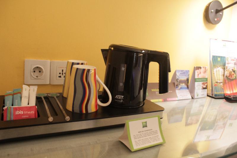 Ibis Styles Jakarta Mangga Dua Square Eksteriør billede